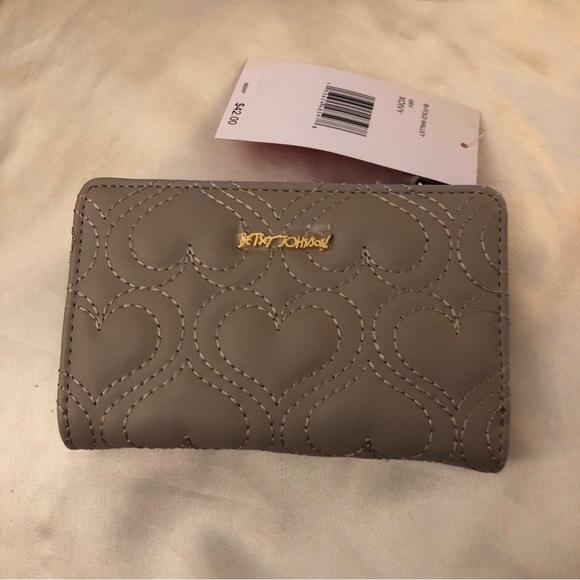 Betsey Johnson Gray Faux Leather Bifold Wallet Quilted Stitched Heart NWT - Picture 3 of 14